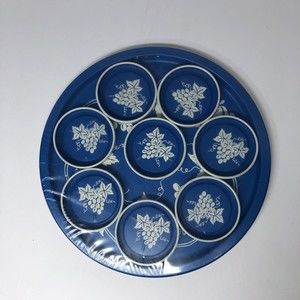 VTG Toleware Round Tray 8 Coasters Blue/White Grapes Metal Beverage Serving Set